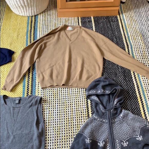 Cashmere tops, sold as lot or individual - Picture 2 of 7